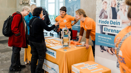 Save the date: Ehrenamtsbörse am 31.10.2026 im „Neuen Rathaus Dresden“
